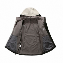 Load image into Gallery viewer, The North Face Softshell
